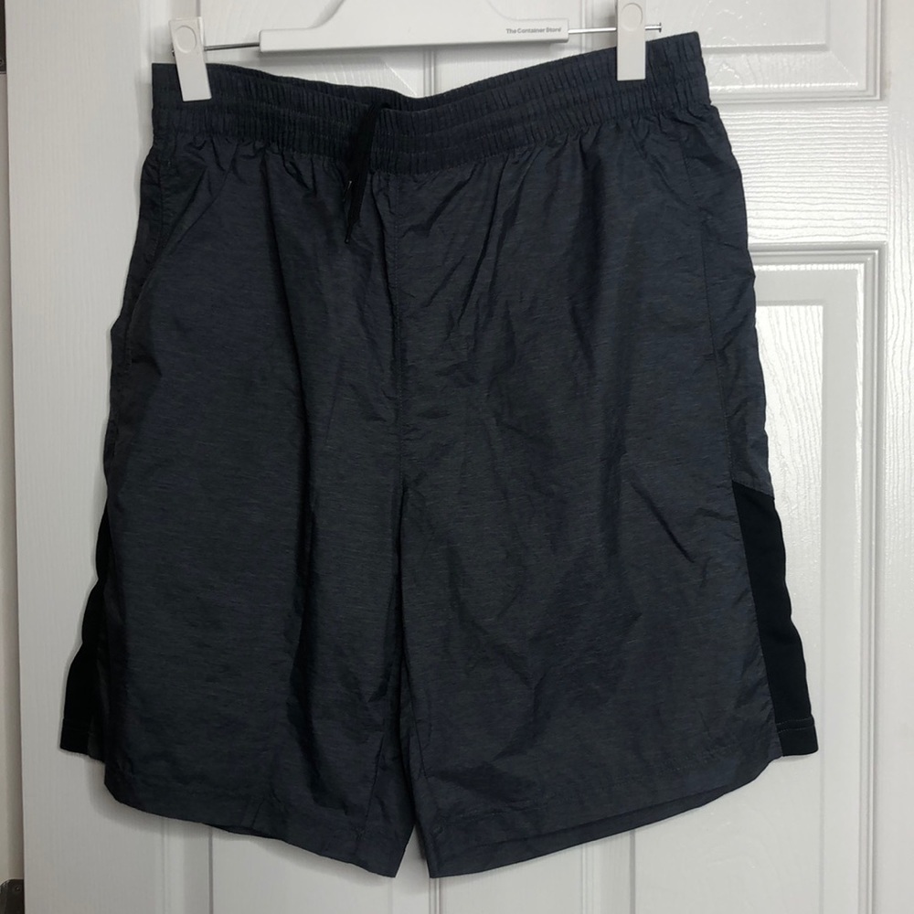Camel Crown‎ Lightweight Gray Black Pockets Shorts M